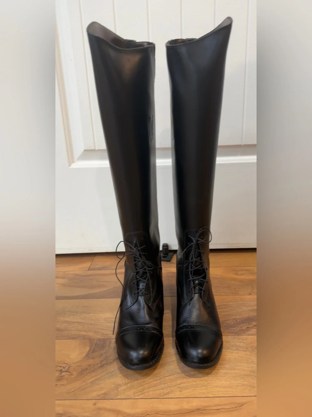 Devon Aire Leather 17” Tall Black Equestrian Laced Riding Boots Women’s Size 7.5